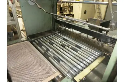 Weldotron 12080 tray wrapper, roller infeed, sealing jaws