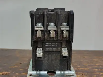 Used EATON C25DND330 Switchgears British Columbia CA | Lenmark #242409