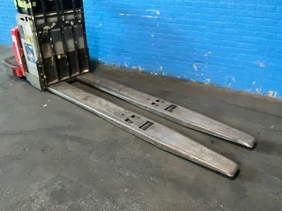 Used RAYMOND 8410 Pallet Jacks Ohio US | HGR 24 #1404877