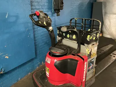 Used RAYMOND 8410 Pallet Jacks Ohio US | HGR 24 #1404988