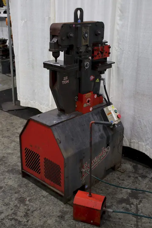 Used 2011 NOT PROVIDED 25 JR Ironworkers Illinois US | BLUMBERG MACHINERY COMPANY #398129