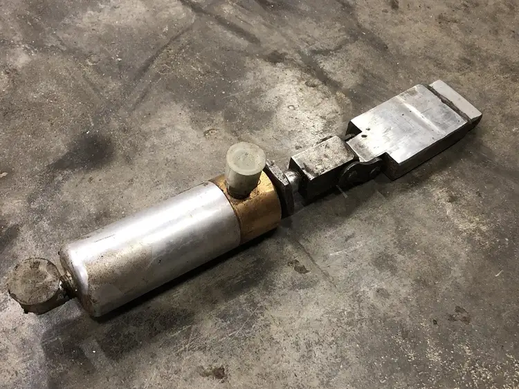Used NEWNES 500472 Parts British Columbia CA | Lenmark #418535