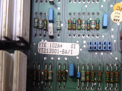 ABB YTE 102A Servo Drive Unit YT213001-BA/1 Used