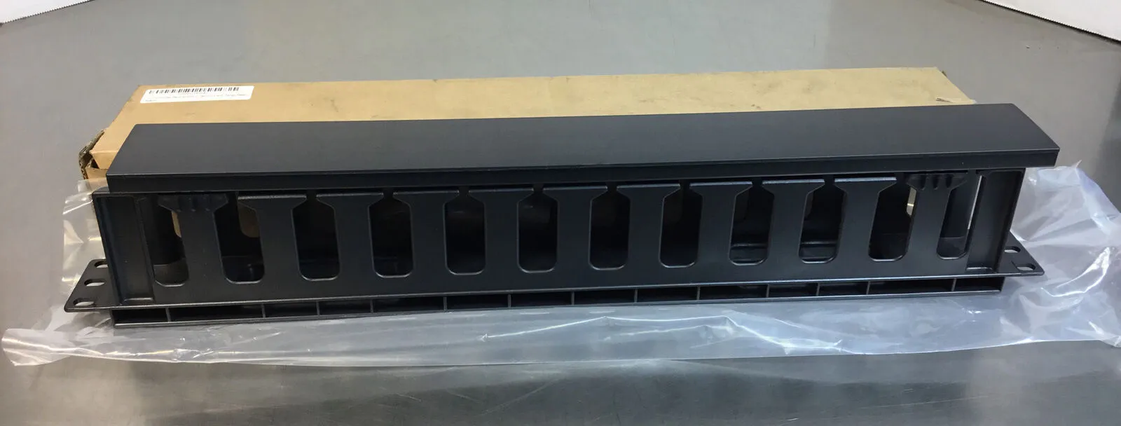 1U Horizontal Rack Mount Plastic Cable Management For Servers Data Racks 3H