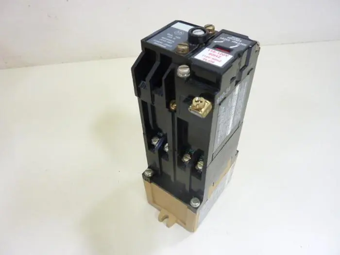 Used ALLEN BRADLEY 700-P200A1 SER B Relays & Switches Michigan US | Ideal Machinery #595680