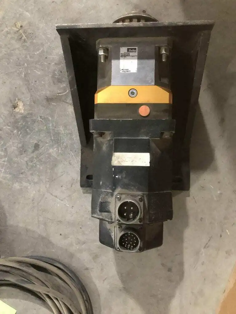 Allen-Bradley F-4030-D-H00AA Servo Motor 1.4kW 4000RPM 3PH w/ PX115-010-S2 10:1