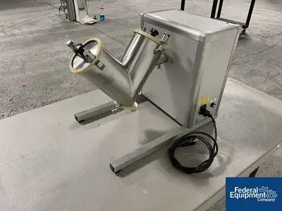 USED GlobePharma GlobePharma Mini Blend V-Blender