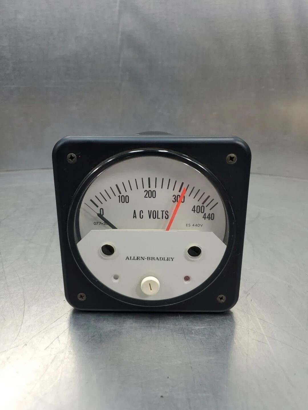 Crompton CXL 077-301A 440VAC Voltmeter, PN:122501. 4D-34