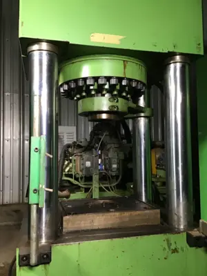 200 Ton Dongsung Hydraulic Shell Press; 4-Post