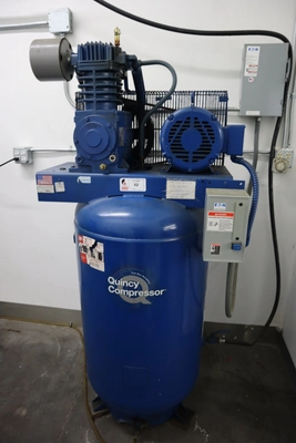 Used QUINCY COMPRESSOR QT-7.5 Lubricated Reciprocating Air Compressors Minnesota US | Machinesused.com #1368564
