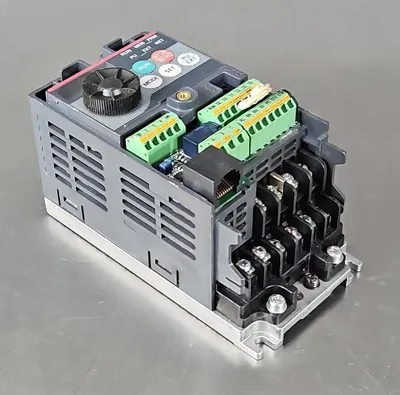 Used Mitsubishi Electric Mitsubishi Electric FR-D700 FR-D720-008-NA Variable Speed Drives South Carolina US | Palmetto Automation #1165538