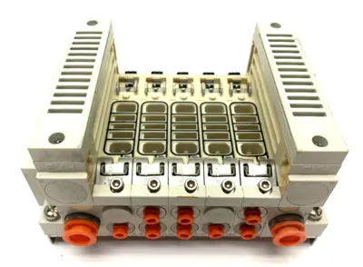 VV5Q11-05N3FS0-D0RS | SMC  Plug In Manifold Assembly 5-Port - Used