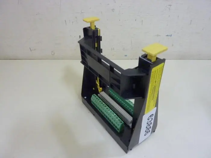 Used MURR ELEKTRONIK 636039 Panel Mounts | Ideal Machinery #661232