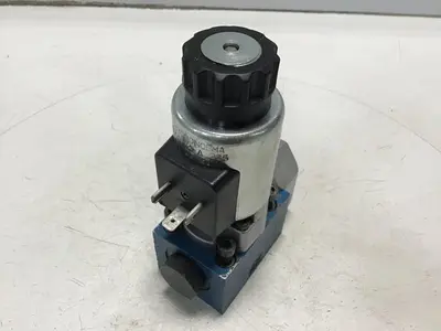 USED REXROTH M-3SEW6C32/420M