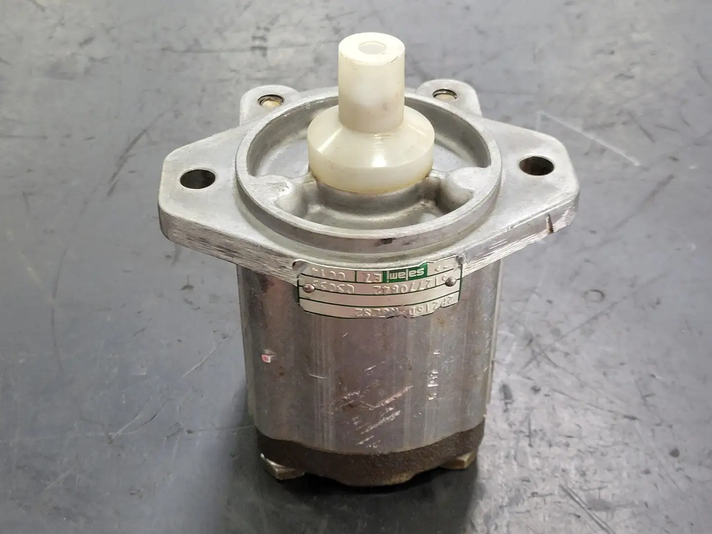 USED SALAMI 2PZ16D-R82S2