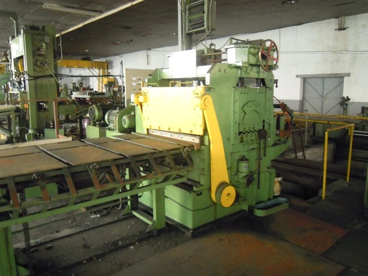 Used CORNILLON SHEARING LINE NR1 Uncoilers | Apt International N.V #373418