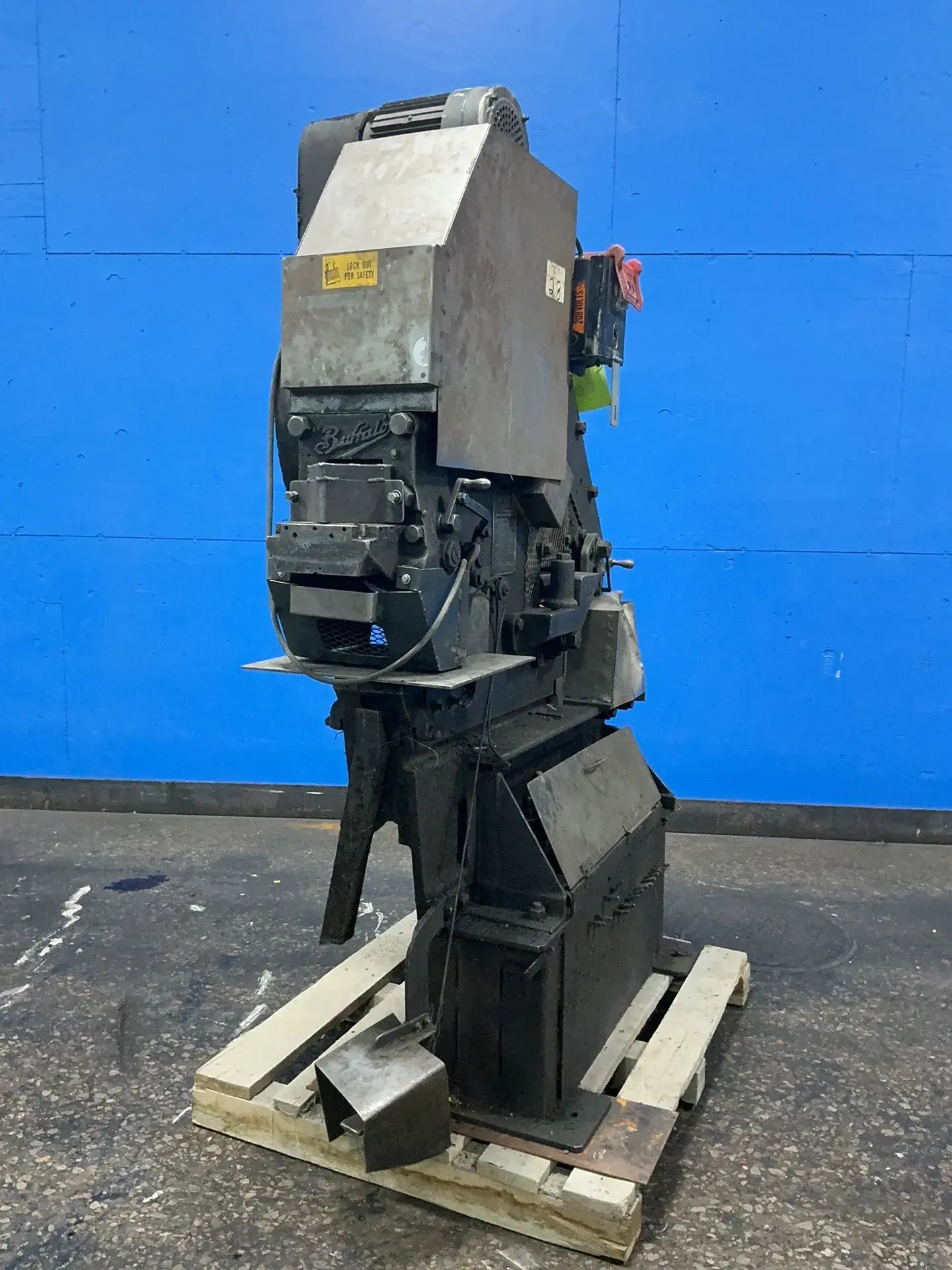 USED BUFFALO ARMOR PLUS UNIVERSAL