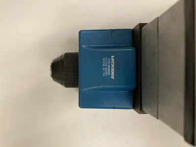 Used VICKERS PBDG4S4L-018C-B-60 Solenoid Valves Ohio US | Surplus Asset Holdings #1247273