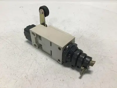 USED OMRON D4D 6 AMP