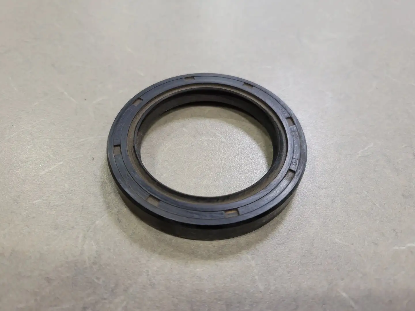 Oil Seal 50X70X8CRW1R