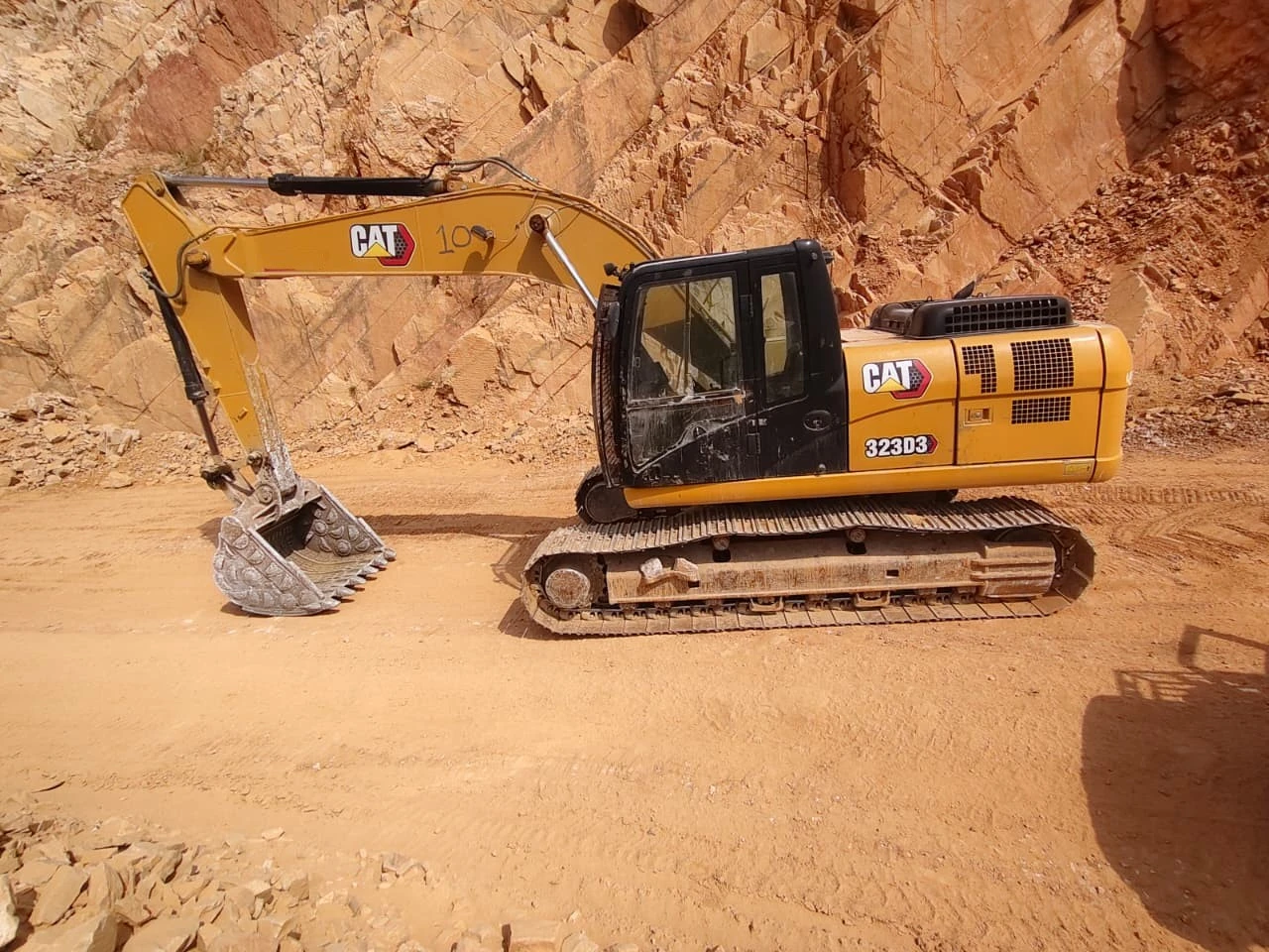Used 2022 CATERPILLAR 323D3 Excavators Florida US | US Global Heavy Equipment Solutions #1412666