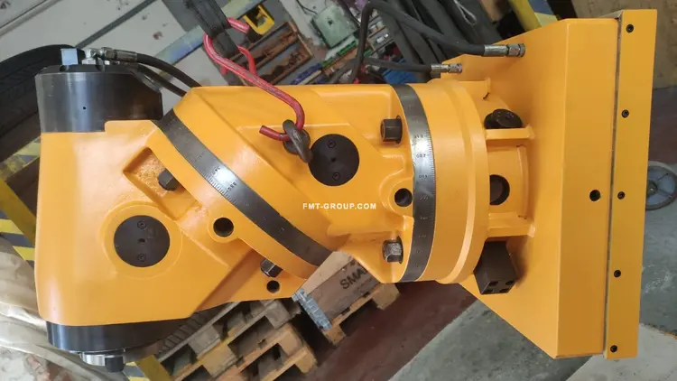 Used TOS VARNSDORF HUR 50 Milling Attachments & Heads SK | F.M.T. Group s.r.o. #1253181