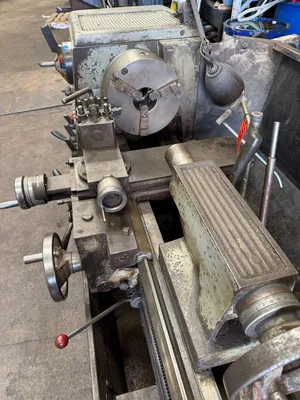 COLCHESTER TRIUMPH 2000 Lathes | Bowland Trading Ltd (4)