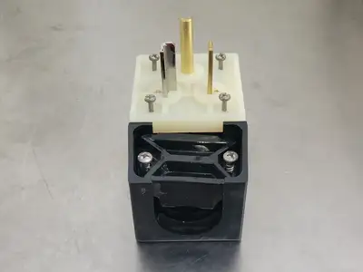 NEW HUBBELL P-5145