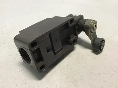USED SCHMERSAL T4VH 336-02Z