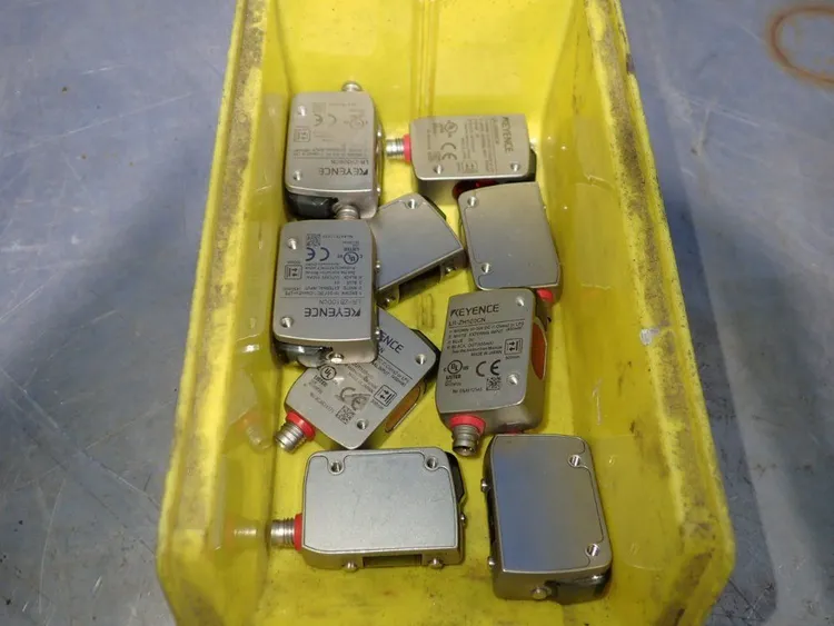 Used KEYENCE LRZH500CN Sensors | HGR 24 #752958