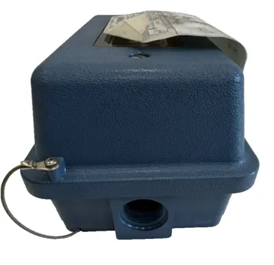 NEW ROSEMOUNT 23550-00 JUNCTION BOX W/CABLE EXTENSION 2355000