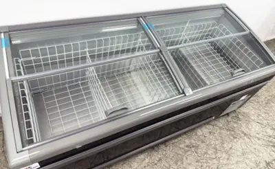 171-0626 82.7 Inch Self Contained Freezer