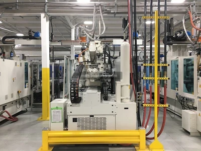 Used 2015 Krauss Maffei Multinject CXZ 350-1000/380 - 2-Shot Injection Molding Machines Illinois US | Meadoworks #1514509