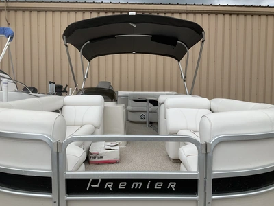 USED 2005 PREMIER 225 LEGEND