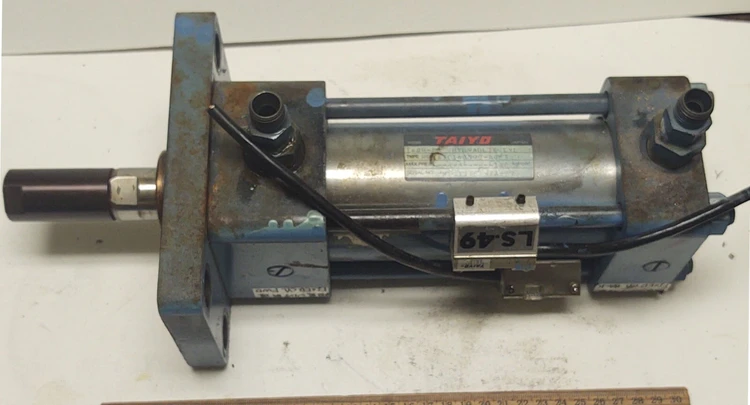 Used Taiyo RFY63C140N90-A0E3 Cylinders Kentucky US | Edwards Industrial Repair #1014745