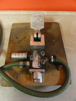 USED SEALS AM300