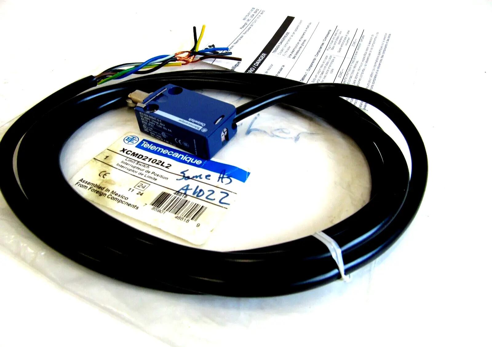 NEW TELEMECANIQUE XCMD2102L2 LIMIT SWITCH