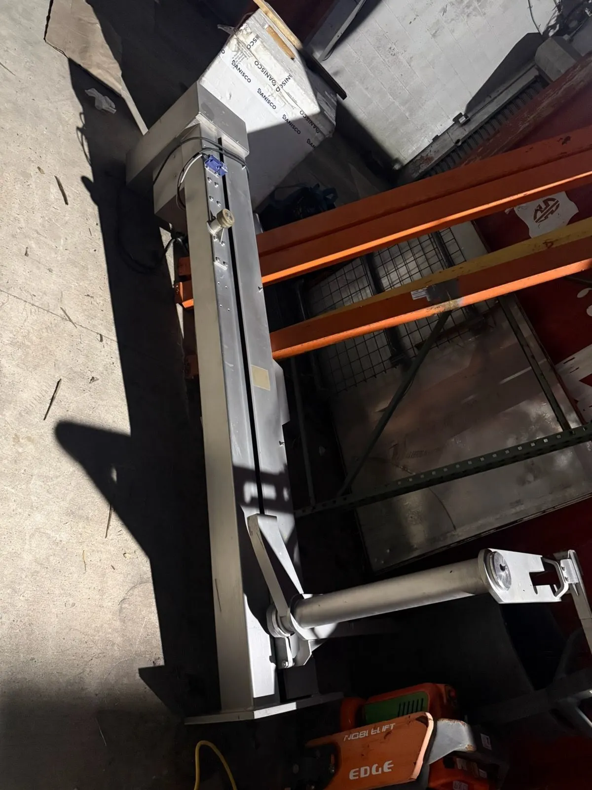 Used THOMPSON Column Hoist Food Processing Equipment (misc) Illinois US | M&M Equipment Corp. #1328499