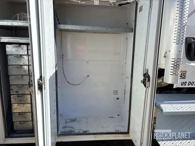 Used 2015 FREIGHTLINER BUSINESS CLASS M2 106 Service & Utility Trucks California US | Mittry Construction #1363489