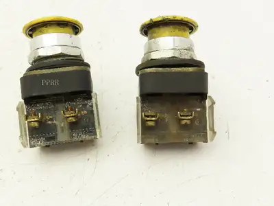 Allen Bradley 800T-FXD4 Yellow Push/Pull Button 30mm Lot of 2