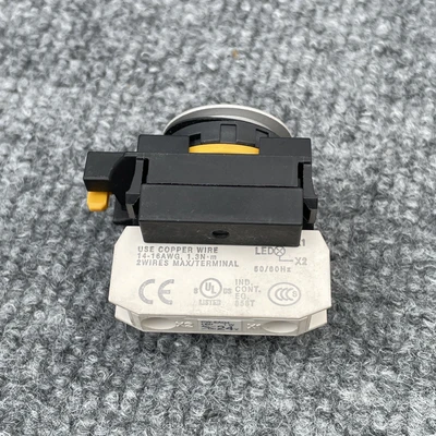 Used IDEC CW4P-1EQ4A Industrial Controls California US | Davliegogo LLC #1706558
