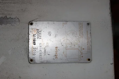 USED LEYBOLD D6OA