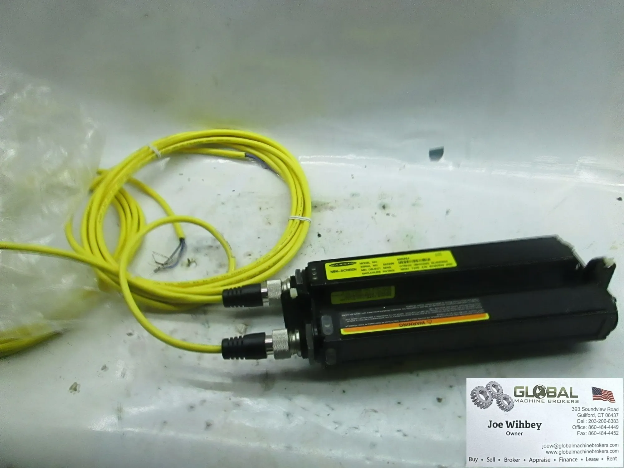 BANNER MSE824 Mini-Screen Safety Light Curtain Pair [With 2 New Cables]