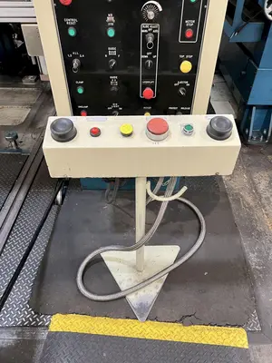 2006 SEYI SAG-660 Straight Side Double Crank Press | Universal Press & Machinery (UPM) (8)