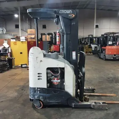 USED 2019 CROWN RR5725-45