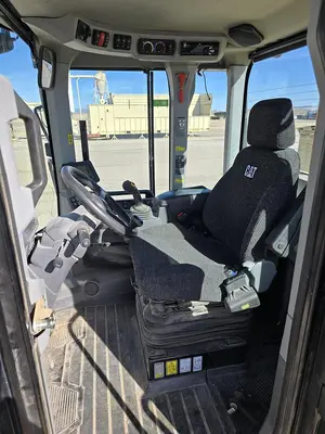 USED 2018 CATERPILLAR 926M