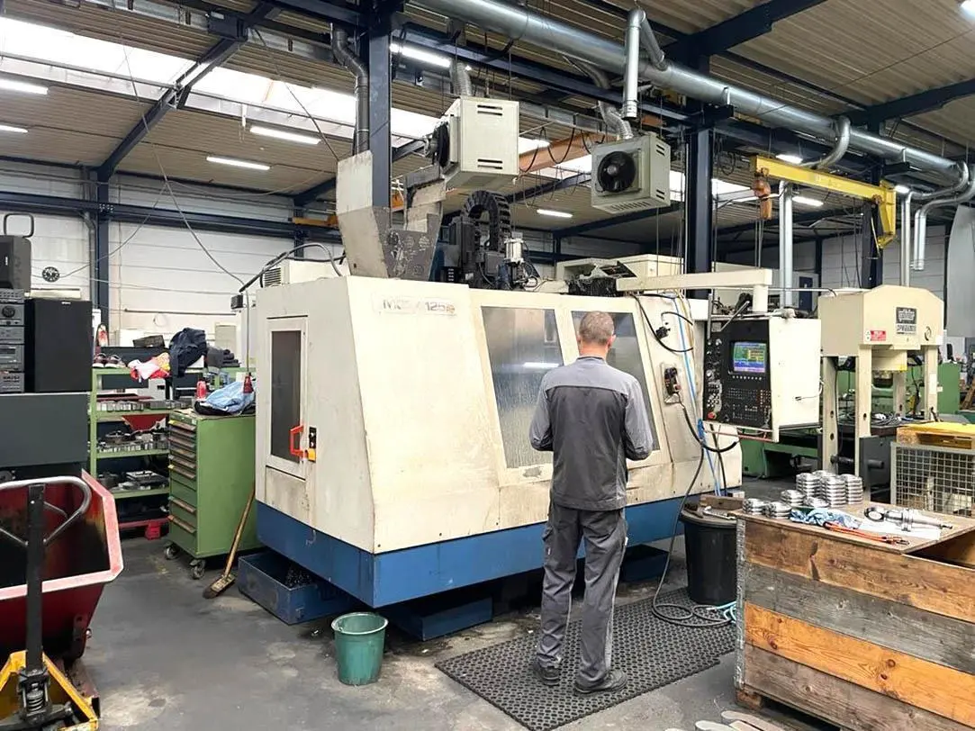 USED ZPS X: 1250 - Y: 600 - Z: 635 MM CNC