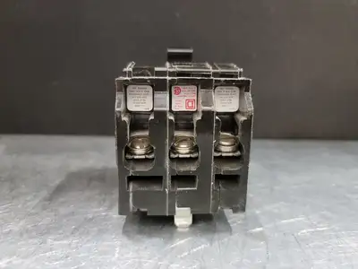 USED SQUARE D QOB320
