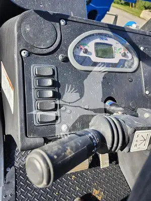 USED 2025 GENIE GTH844