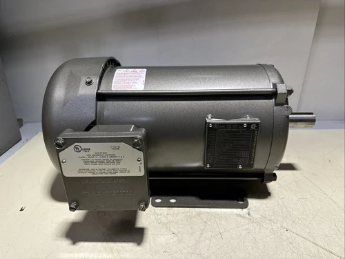NEW Baldor EM7072T